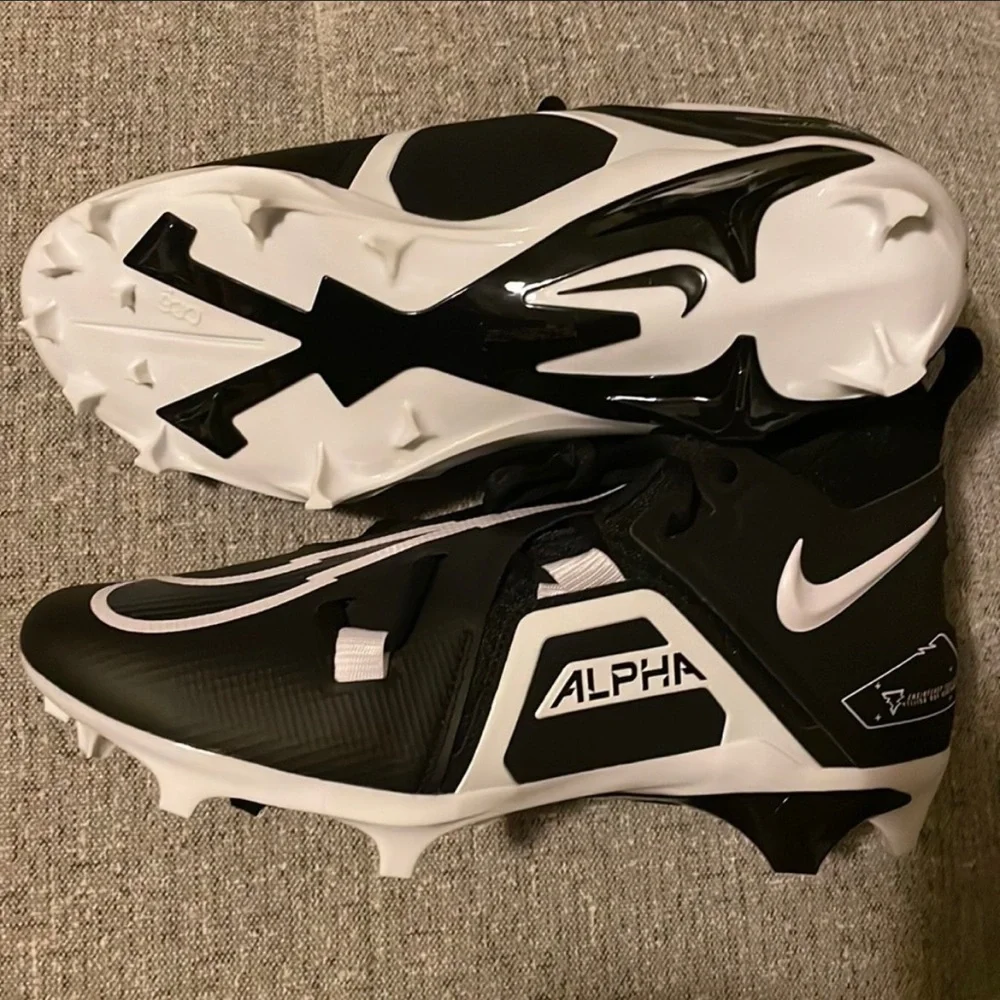 Nike Alpha FOOTBALL 🏈 cleats size 9 NEW - Picture 3 of 6